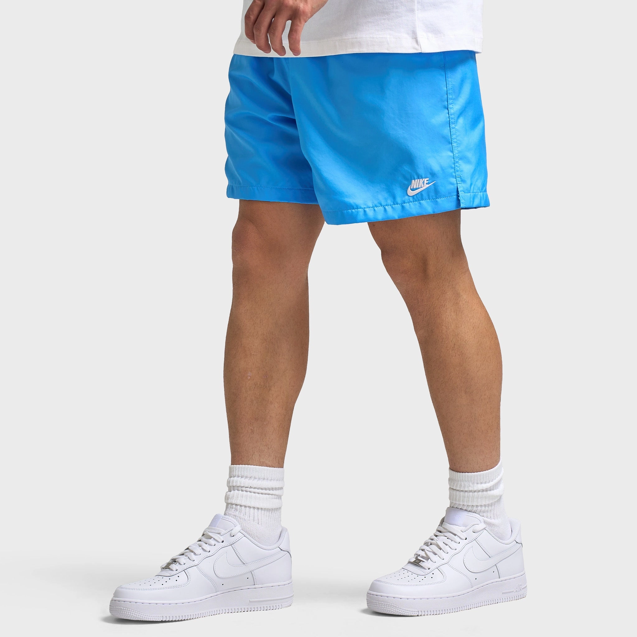 Nike Club Flow Shorts University / White