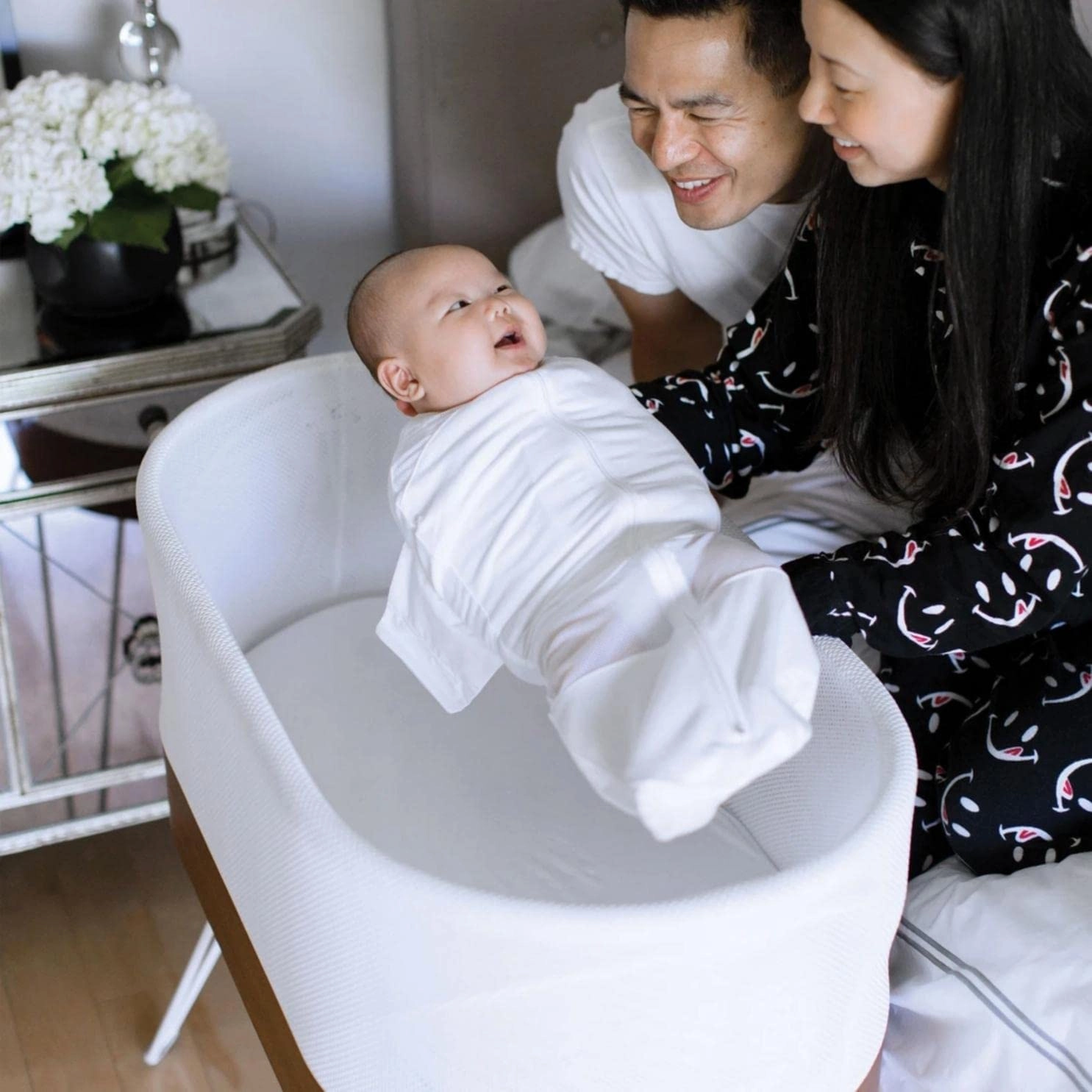 SNOO Smart Sleeper - White