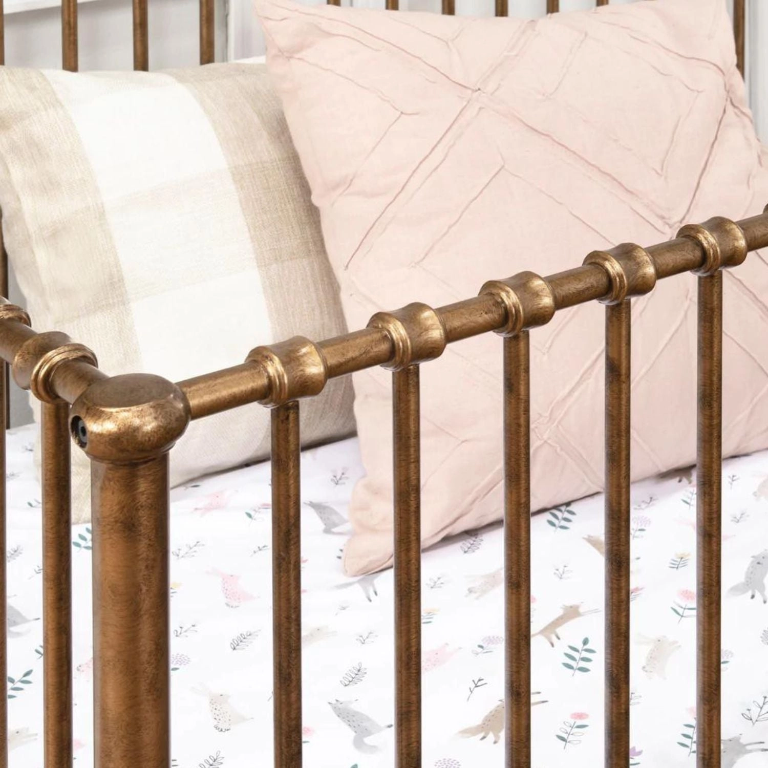 Winston 4-in-1 Convertible Crib